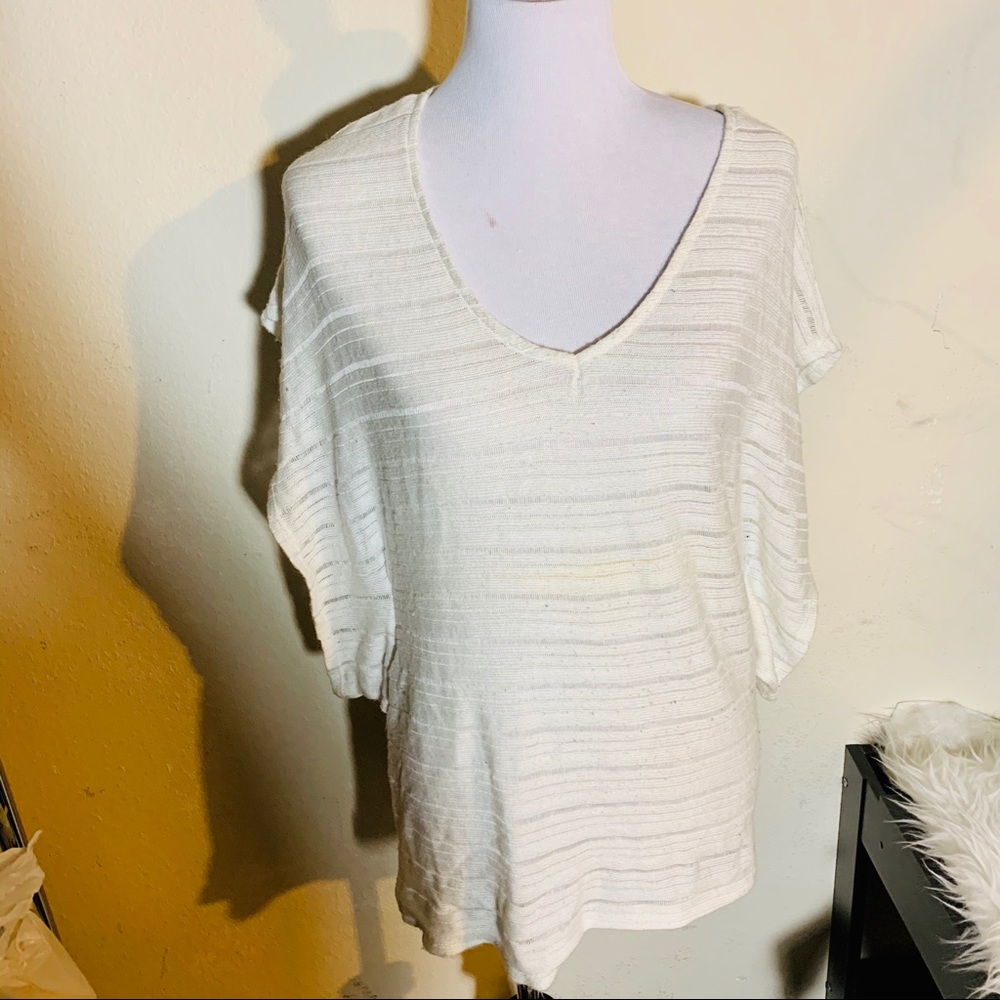 4/$25 Super cute V neck belled short sleeve